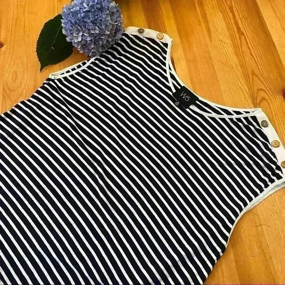 W5 black and white striped shirt - Picture 2 of 8